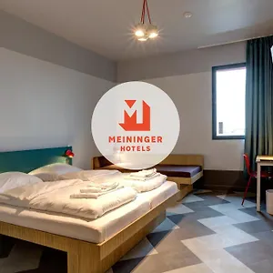 ** Hotel Meininger Porte De Vincennes Francia